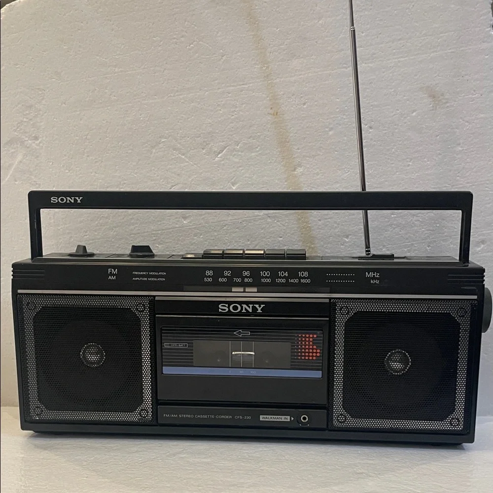 Vintage 80s Sony CFS–230 Portable Boombox Dual Speakers Cassette Deck working